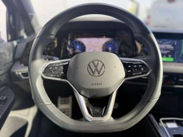 VW GOLF 8 1.5 eTSI 150 DSG R-Line