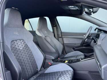 VW GOLF 8 1.5 eTSI 150 DSG R-Line