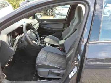 VW GOLF 8 1.5 TSI 130 R-Line