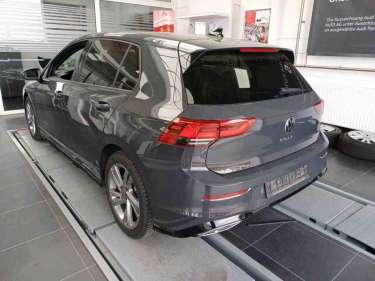 VW GOLF 8 1.5 TSI 130 R-Line